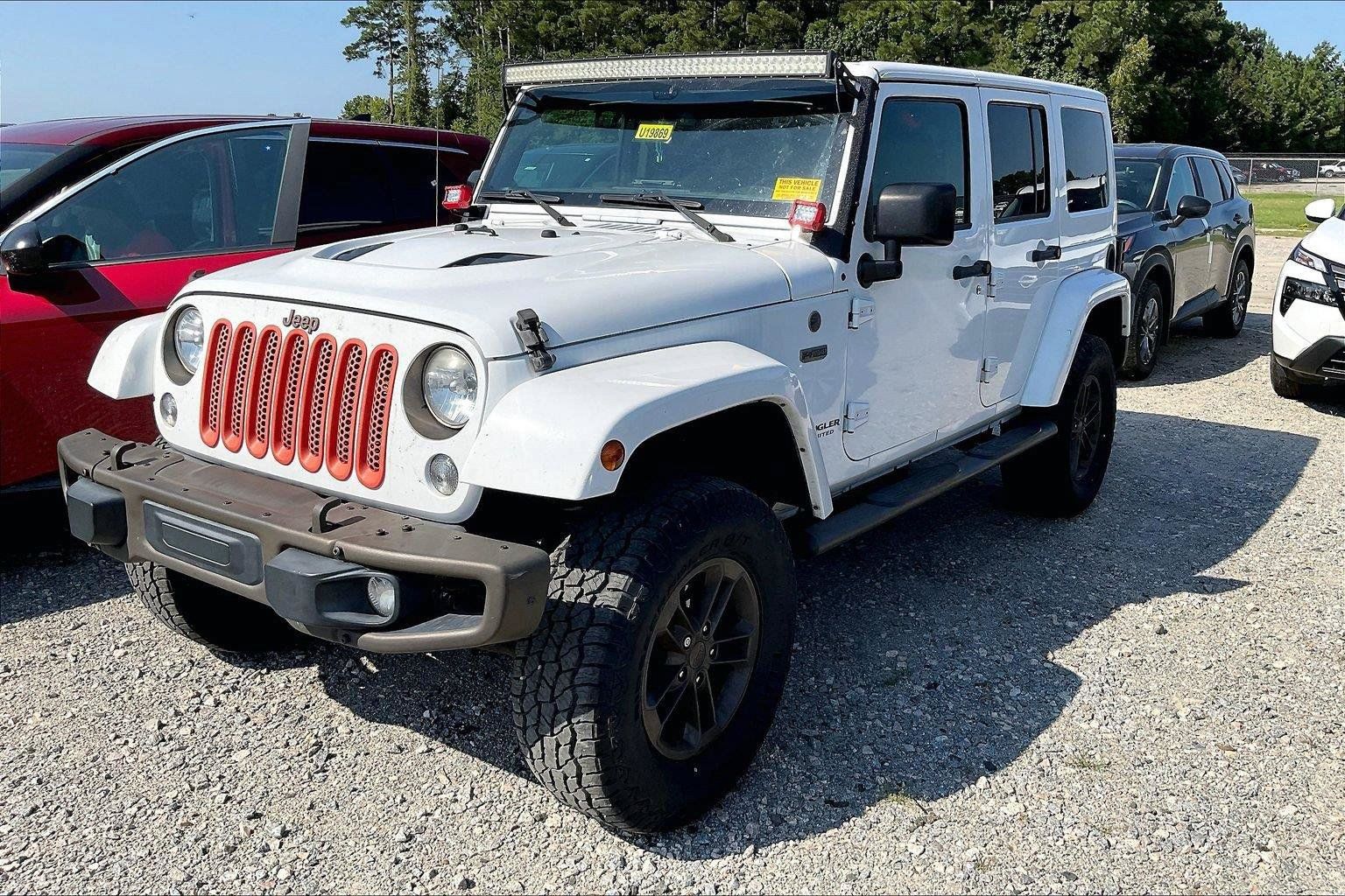 Used 2016 Jeep Wrangler Unlimited Sahara AWD/4WD image 2