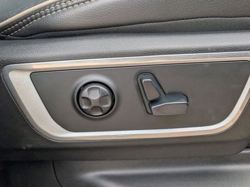 Used 2020 RAM 1500 Laramie AWD/4WD image 27