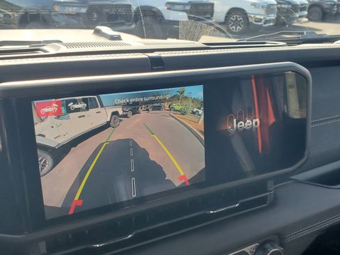 New 2025 Jeep Wrangler Unlimited Rubicon 392 image 19