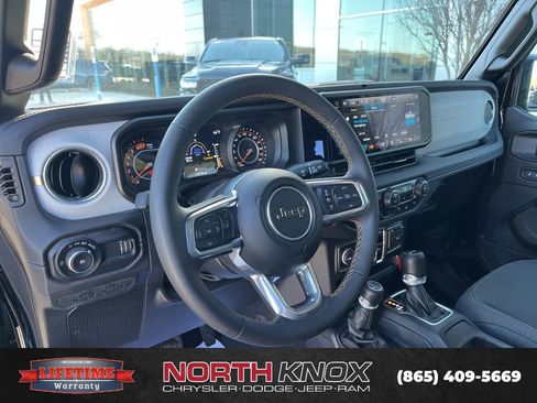 Used 2024 Jeep Wrangler Unlimited Sahara w/ Safety Group AWD/4WD image 7