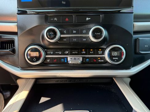 Used 2024 Ford Expedition Max XLT RWD image 31