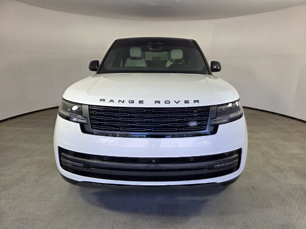 Used 2025 Land Rover Range Rover Long Wheelbase SE AWD/4WD image 2