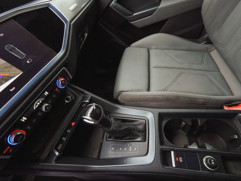 Used 2021 Audi Q3 2.0T Premium w/ Black Optic Sport Package image 27