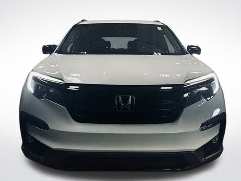 Used 2022 Honda Pilot TrailSport image 3