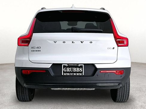 New 2026 Volvo XC40 B5 Plus w/ Protection Package Premier AWD/4WD image 4