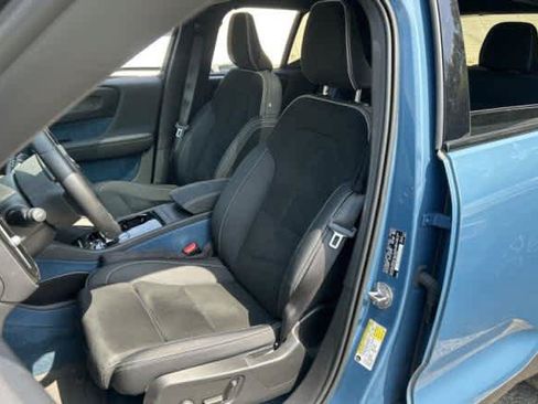 Used 2023 Volvo XC40 Recharge Ultimate w/ Protection Package Premier AWD/4WD image 4