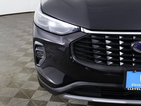 Used 2025 Ford Escape Platinum image 11