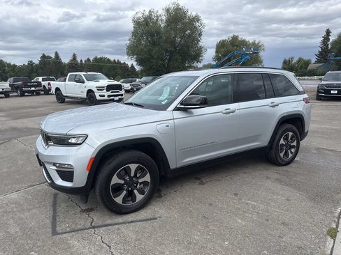 Used 2024 Jeep Grand Cherokee Limited 4xe AWD/4WD image 5