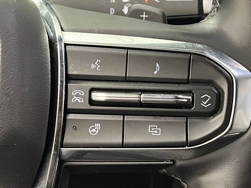 Used 2025 GMC Yukon Denali image 52