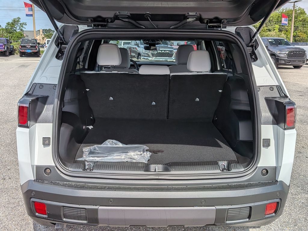 New 2026 Jeep Cherokee Laredo AWD/4WD image 29