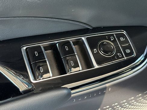 Used 2024 Cadillac Lyriq Luxury RWD image 18