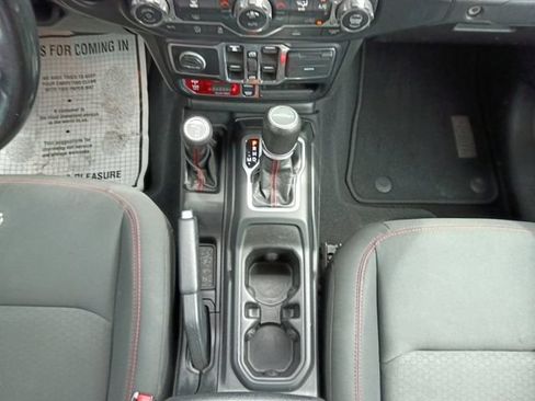 Used 2020 Jeep Gladiator Rubicon AWD/4WD image 3
