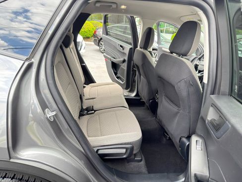 Used 2022 Ford Escape SE w/ SE Sport Appearance Package AWD/4WD image 35