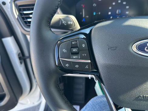 New 2026 Ford Escape SE image 18