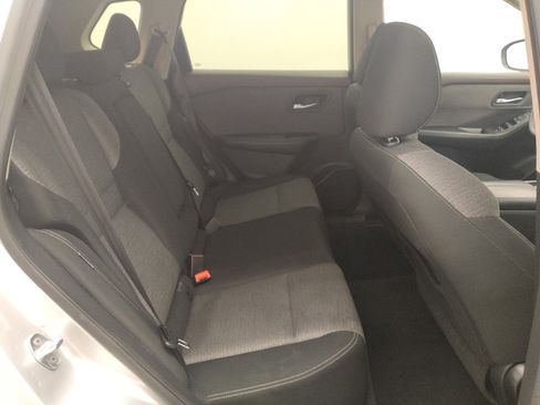 Used 2022 Nissan Rogue SV FWD image 19