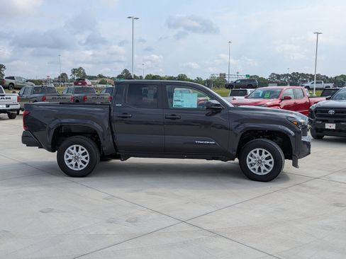 New 2026 Toyota Tacoma SR5 AWD/4WD image 7
