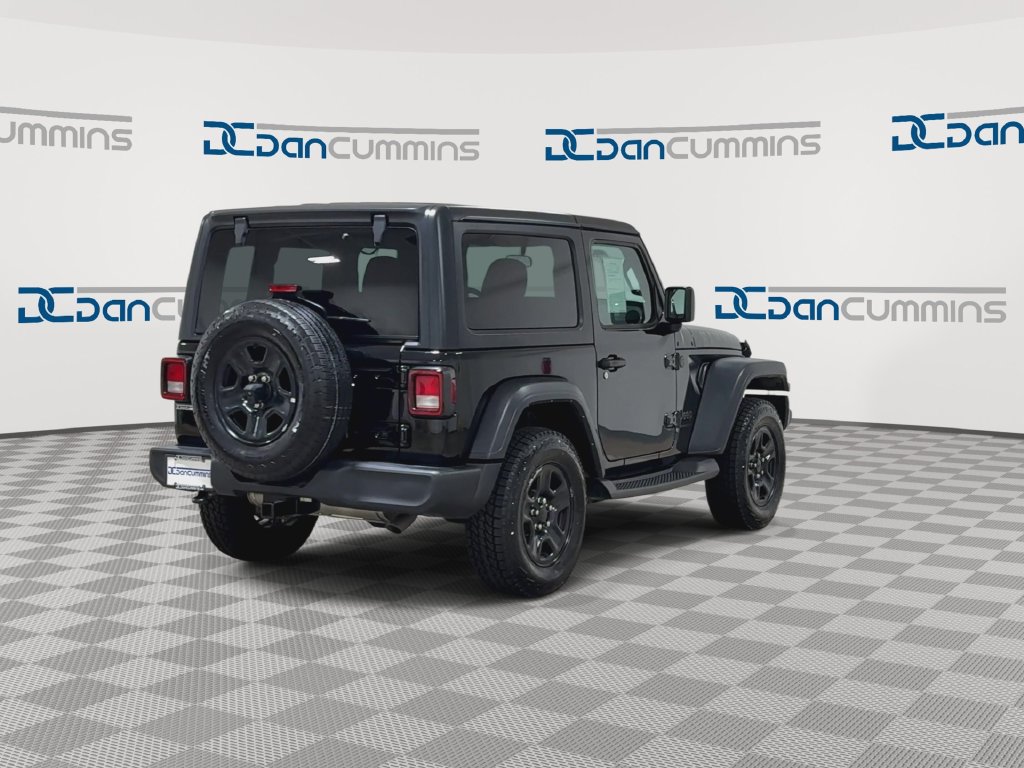 Used 2024 Jeep Wrangler Sport AWD/4WD image 9