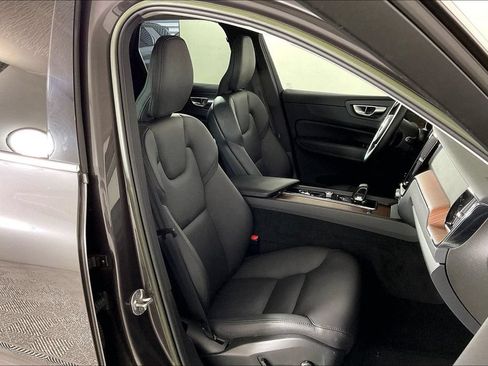 Used 2023 Volvo XC60 T8 Plus AWD/4WD image 6