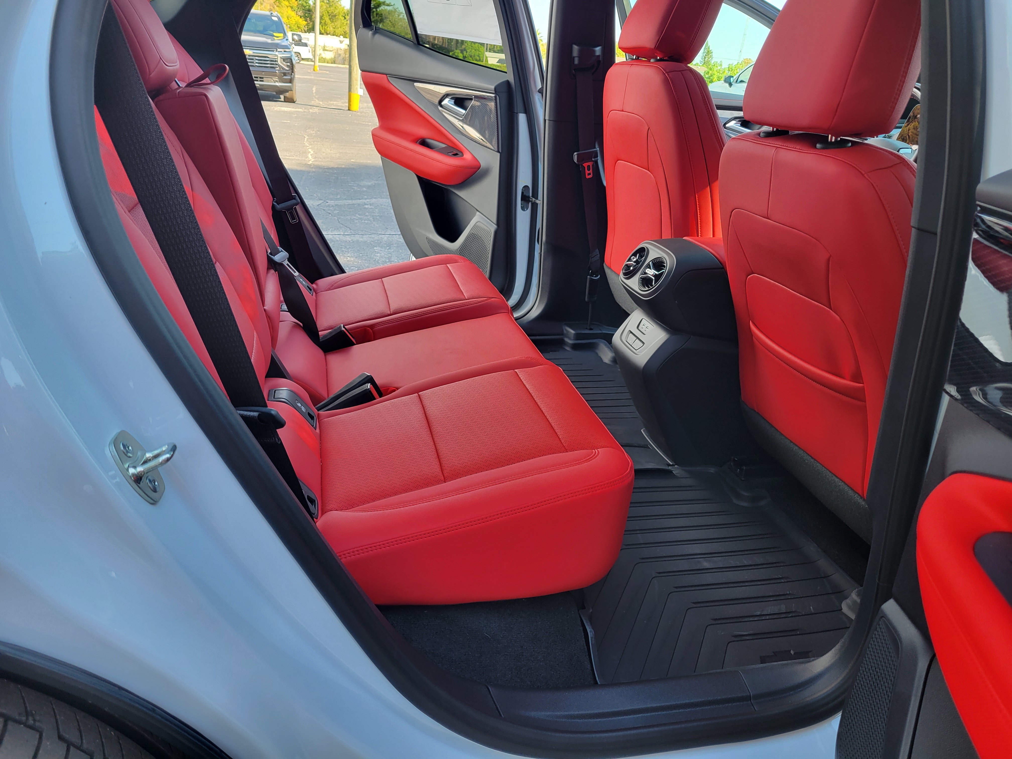 Used 2027 Chevrolet Blazer EV SS AWD/4WD image 37