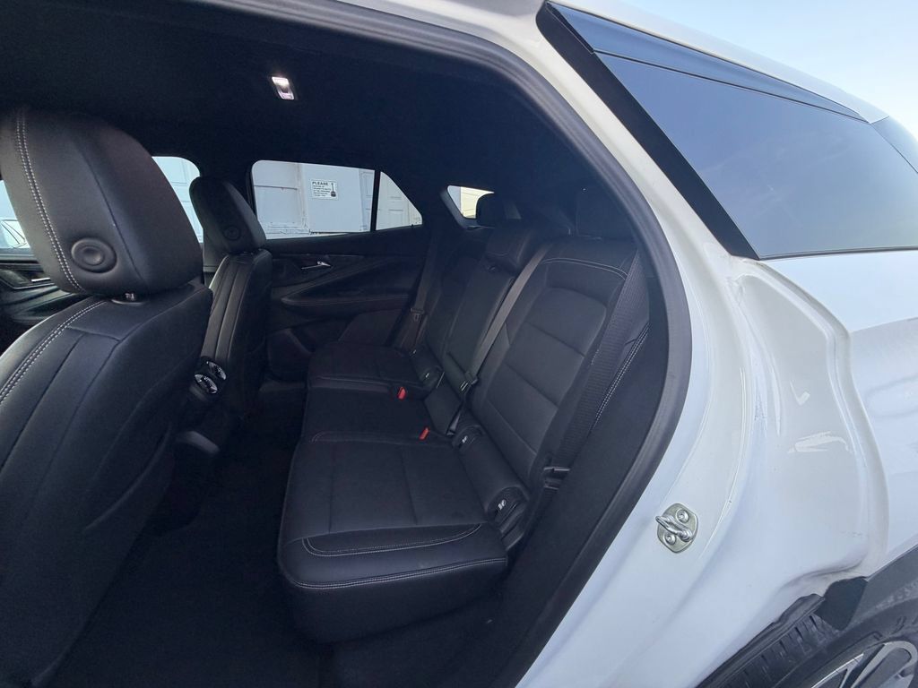 Used 2024 Chevrolet Blazer EV LT AWD/4WD image 10