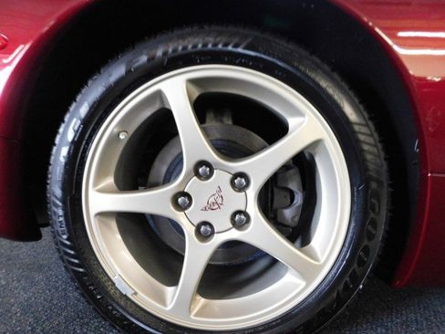 Used 2003 Chevrolet Corvette Base w/ Preferred Equipment Group1 image 14