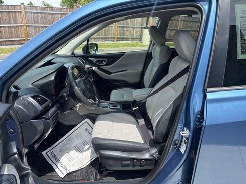 Used 2024 Subaru Forester Premium AWD/4WD image 17