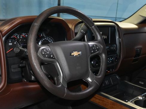 Used 2014 Chevrolet Silverado 1500 High Country w/ High Country Premium Package AWD/4WD image 2