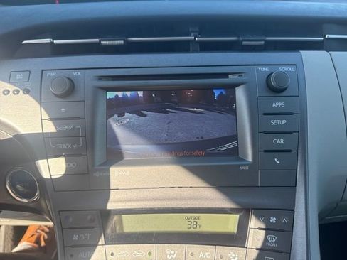 Used 2014 Toyota Prius Five image 20