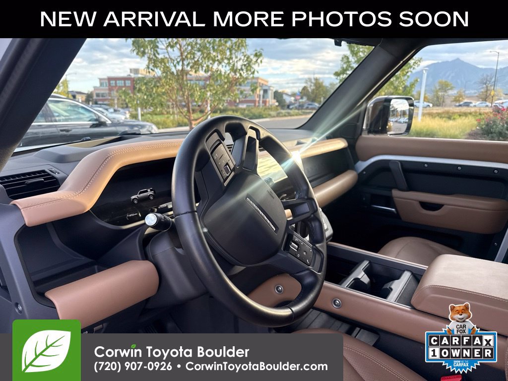 Used 2025 Land Rover Defender 110 X-Dynamic SE AWD/4WD image 12