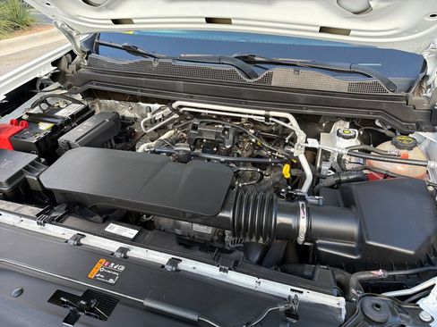 Used 2024 Chevrolet Colorado W/T RWD image 18