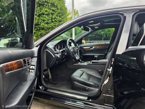 Used 2014 Mercedes-Benz C 250 Sedan image 11