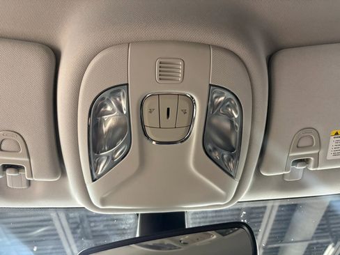 Used 2018 Jeep Compass Latitude w/ Popular Equipment Group image 26