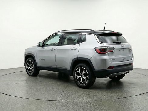 Used 2025 Jeep Compass Limited AWD/4WD image 6