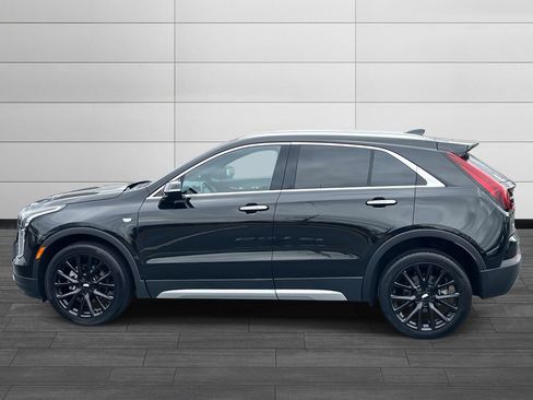 Certified 2023 Cadillac XT4 Premium Luxury w/ Cold Weather Package image 2