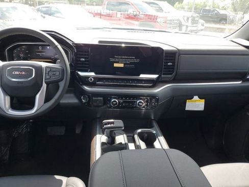 New 2026 GMC Sierra 1500 SLT image 16