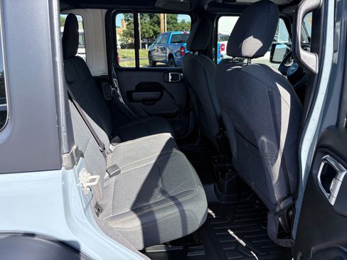 Used 2024 Jeep Wrangler Sport S image 25