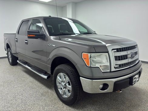 Used 2014 Ford F150 XLT w/ XLT Chrome Package image 2