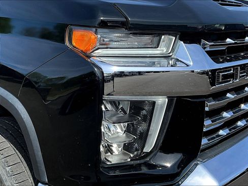 Used 2022 Chevrolet Silverado 2500 LTZ w/ LTZ Plus Package AWD/4WD image 29