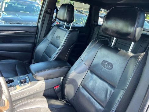 Used 2016 Jeep Grand Cherokee Overland AWD/4WD image 13