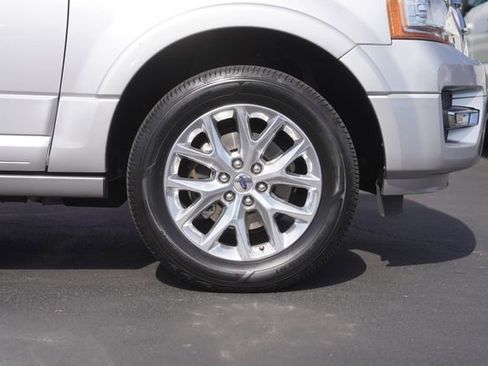 Used 2015 Ford Expedition Limited w/ Equipment Group 301A image 4