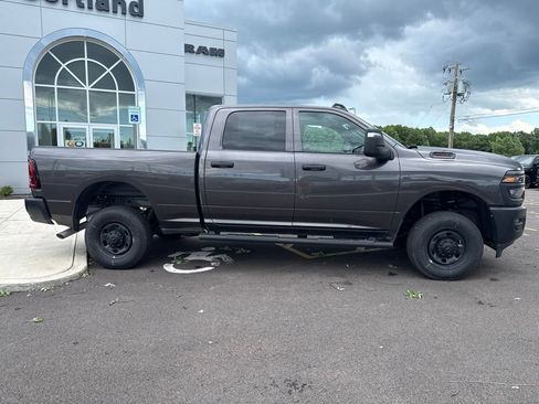 New 2026 RAM 2500 Tradesman AWD/4WD image 9