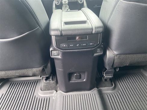 Used 2024 Toyota Grand Highlander XLE image 22