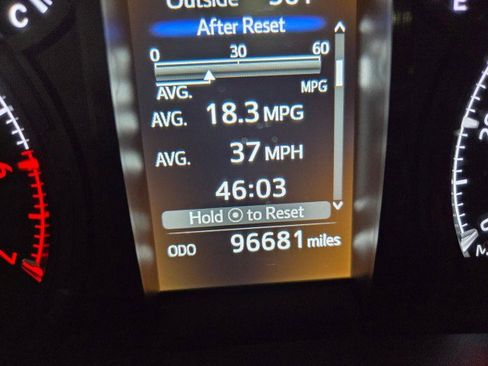 Used 2022 Toyota 4Runner SR5 Premium image 38