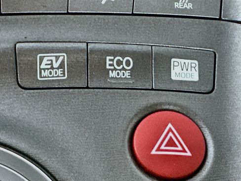 Used 2013 Toyota Prius Two FWD image 23