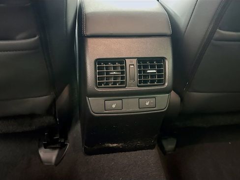 Used 2017 Subaru Outback 3.6R Limited AWD/4WD image 30