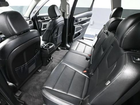 Used 2023 Kia Telluride EX X-Line AWD/4WD image 37