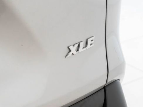 Used 2024 Toyota RAV4 XLE FWD image 11