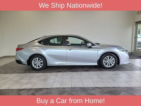 Used 2025 Toyota Camry LE w/ Convenience Package FWD image 4