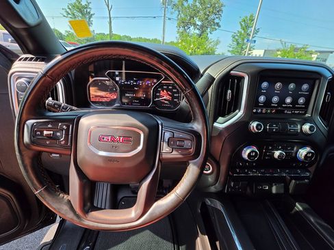 Used 2023 GMC Sierra 2500 AT4 w/ AT4 Premium Plus Package AWD/4WD image 17