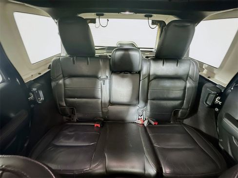 Used 2020 Jeep Wrangler Unlimited Sahara image 13